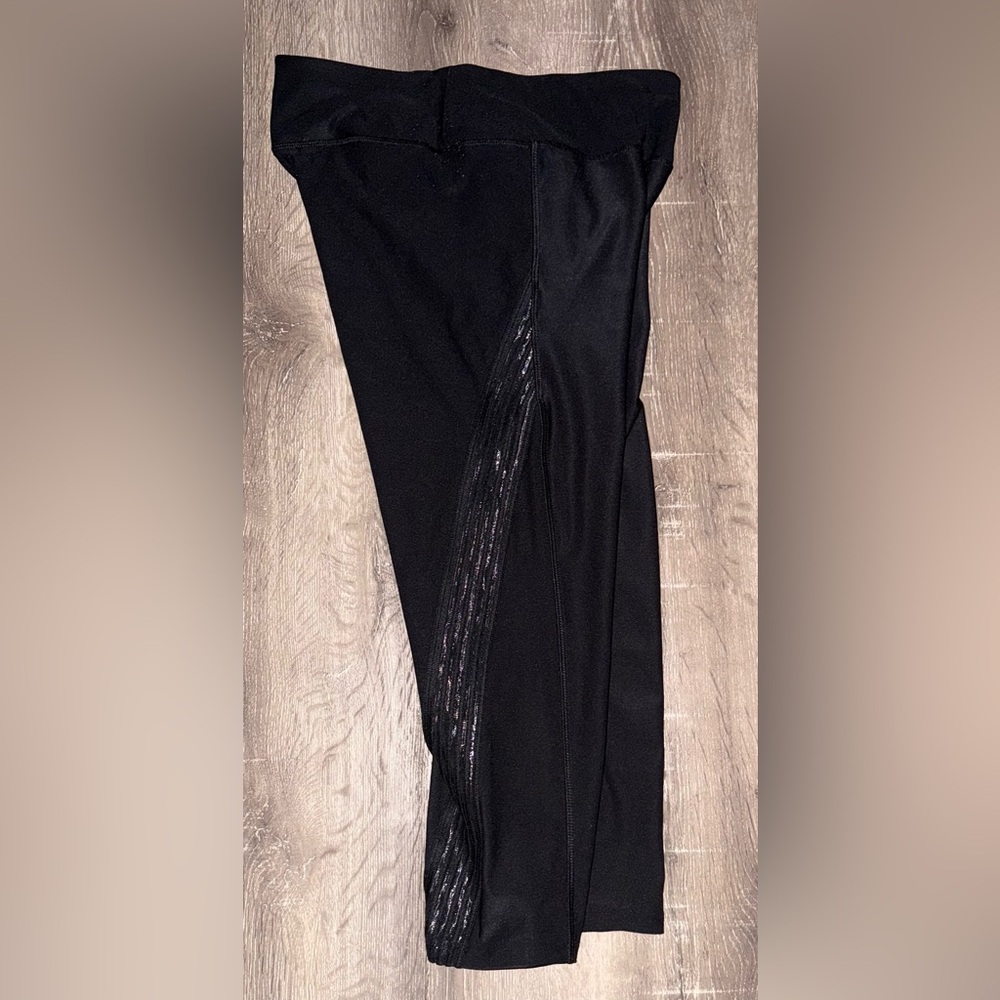 Splendid Black Mid-Calf Crop Leggings - Embellished Side Stripe - Size M